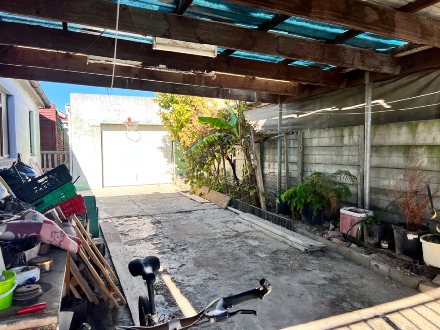 3 Bedroom Property for Sale in Eastridge Western Cape